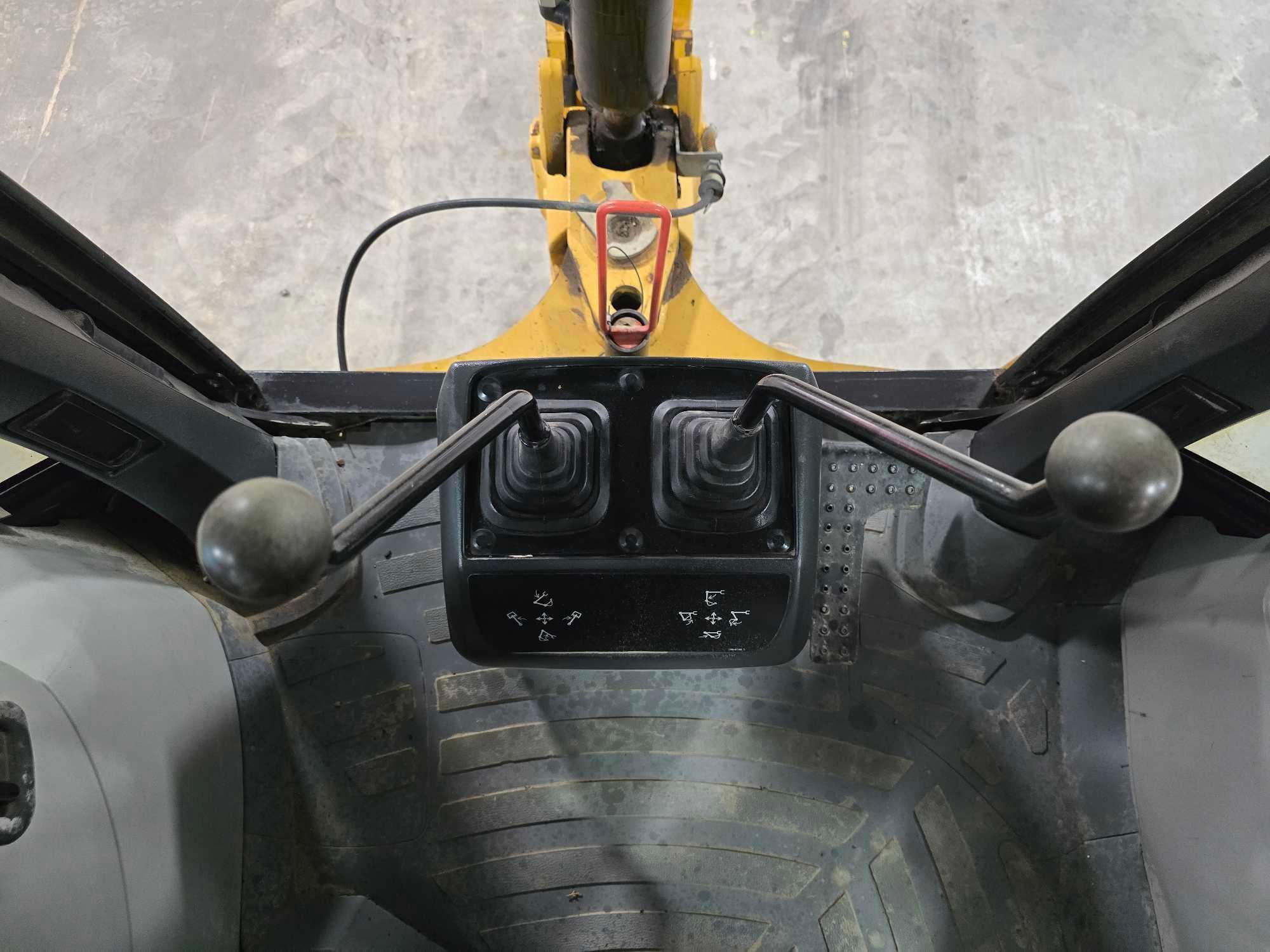 2013 Caterpillar 416F Backhoe Loader