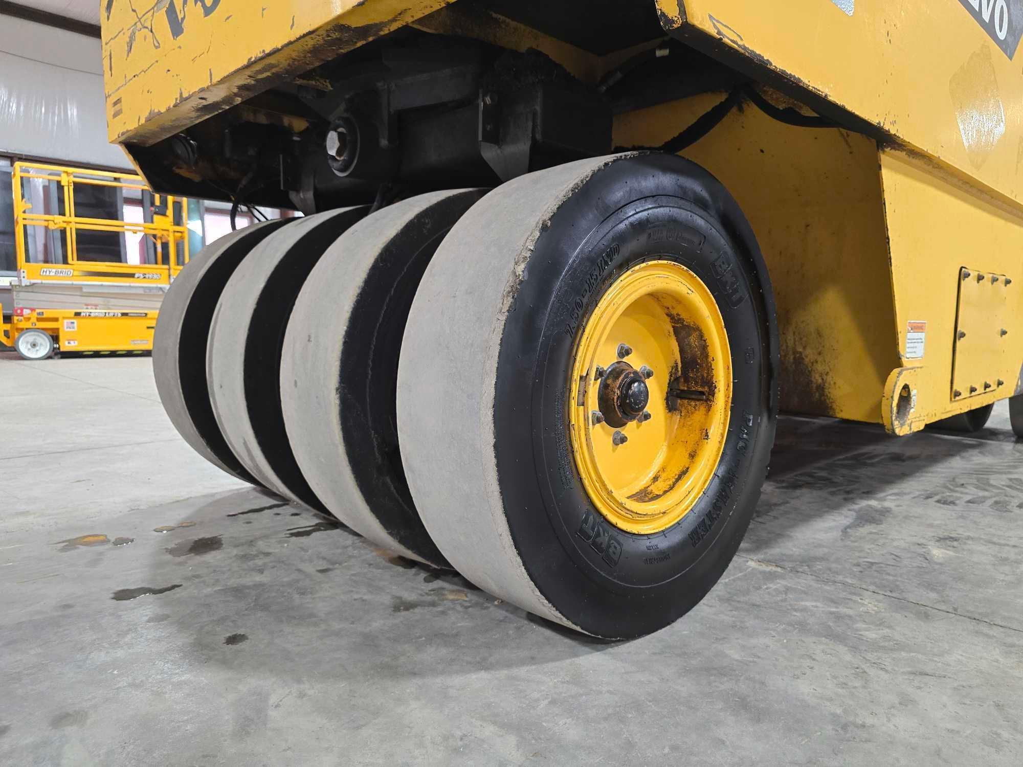 2015 Volvo PT125 Pneumatic Roller Compactor