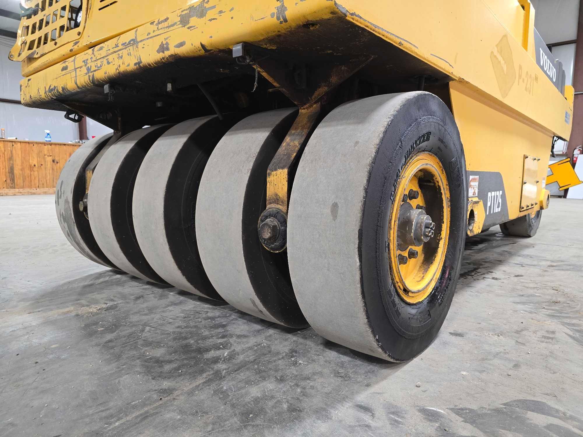 2015 Volvo PT125 Pneumatic Roller Compactor