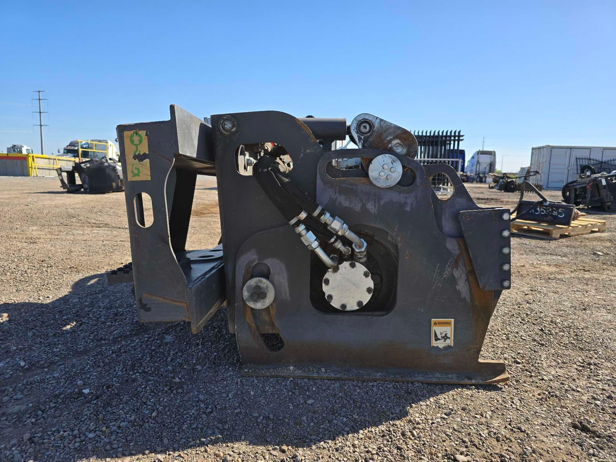 2015 Caterpillar PC412B Skid Steer Loader Cold Planer