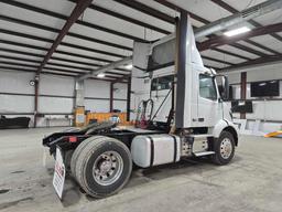 2019 Volvo VNR64T Day Cab Truck Tractor