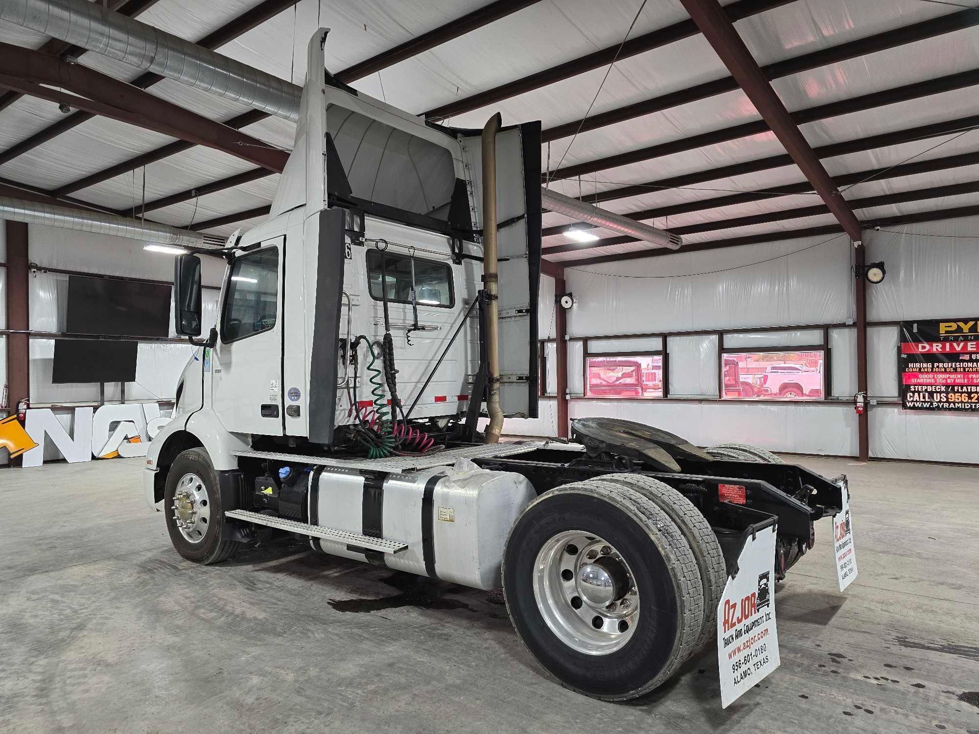 2019 Volvo VNR64T Day Cab Truck Tractor