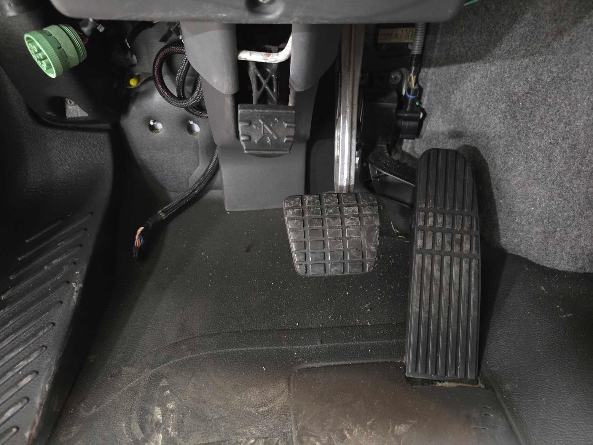 2016 Freightliner M2 106 Medium Duty Day Cab Truck Tractor