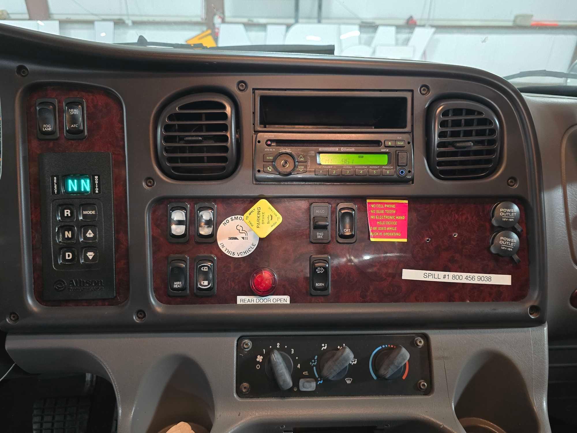 2016 Freightliner M2 106 Medium Duty Day Cab Truck Tractor