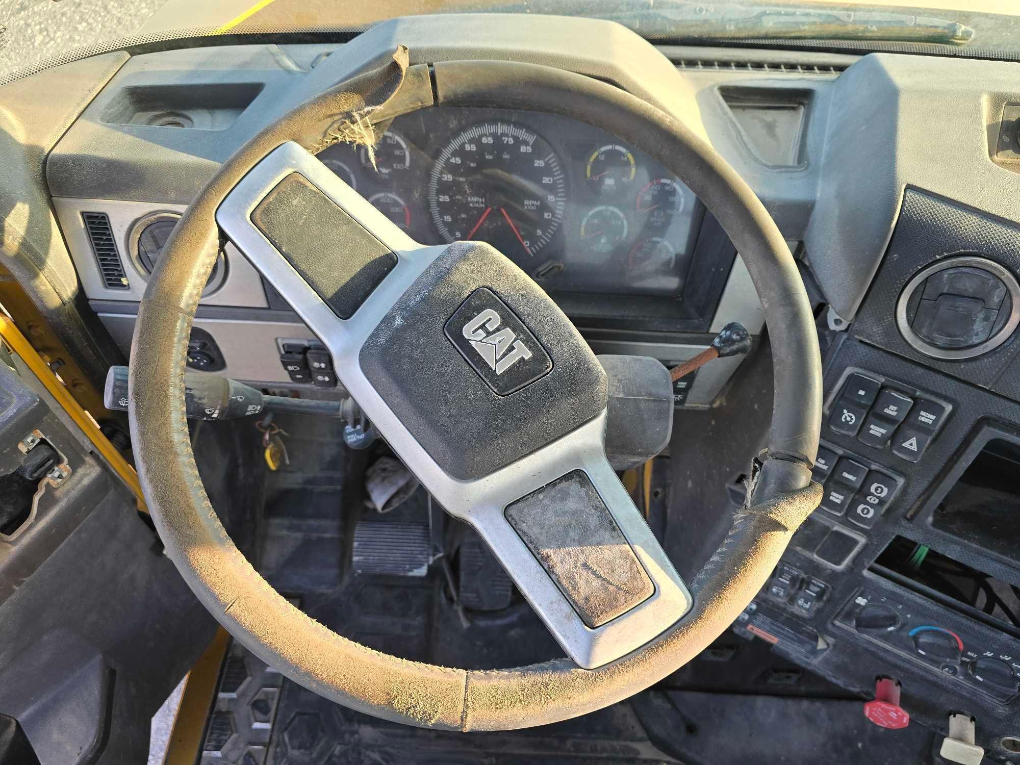 2012 International CF7 Day Cab Truck Tractor