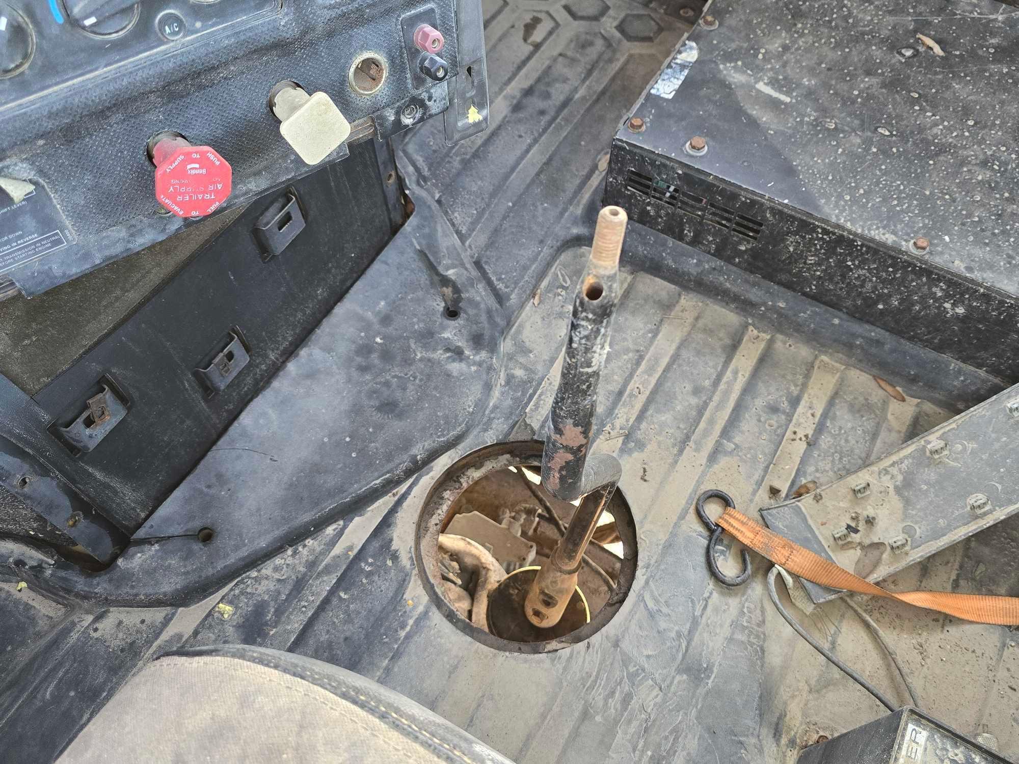 2012 International CF7 Day Cab Truck Tractor