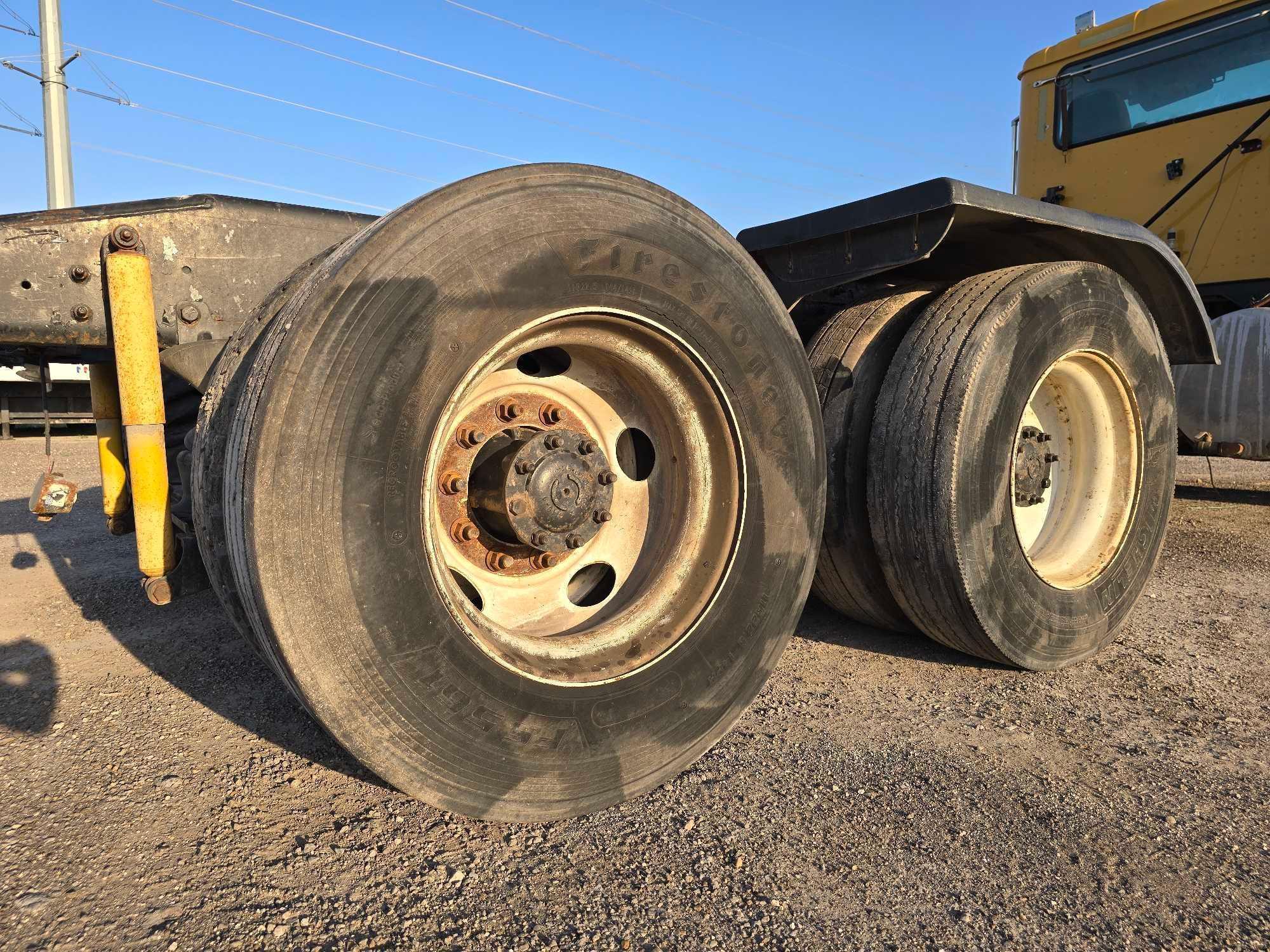 2012 International CF7 Day Cab Truck Tractor
