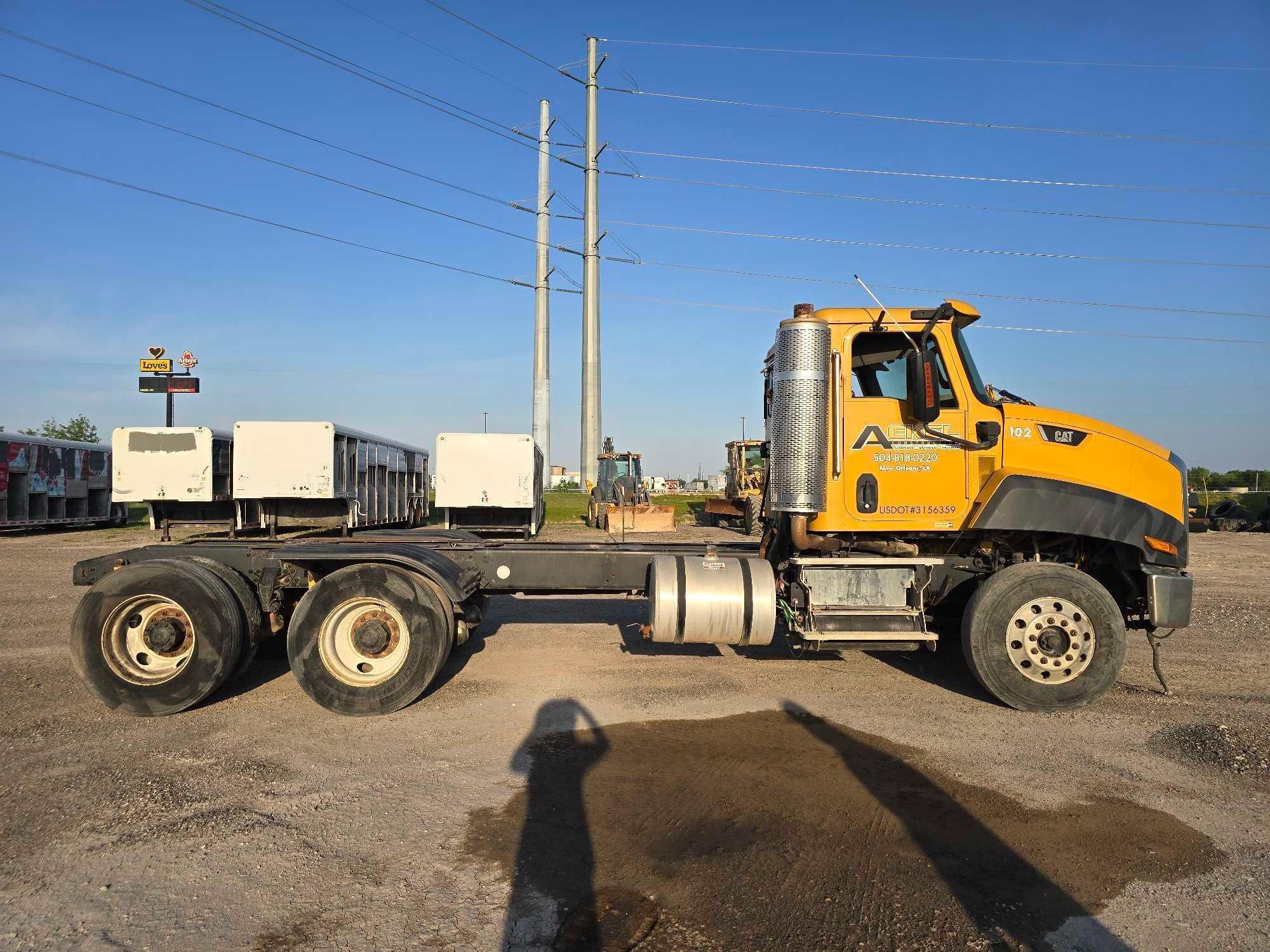 2012 International CF7 Day Cab Truck Tractor