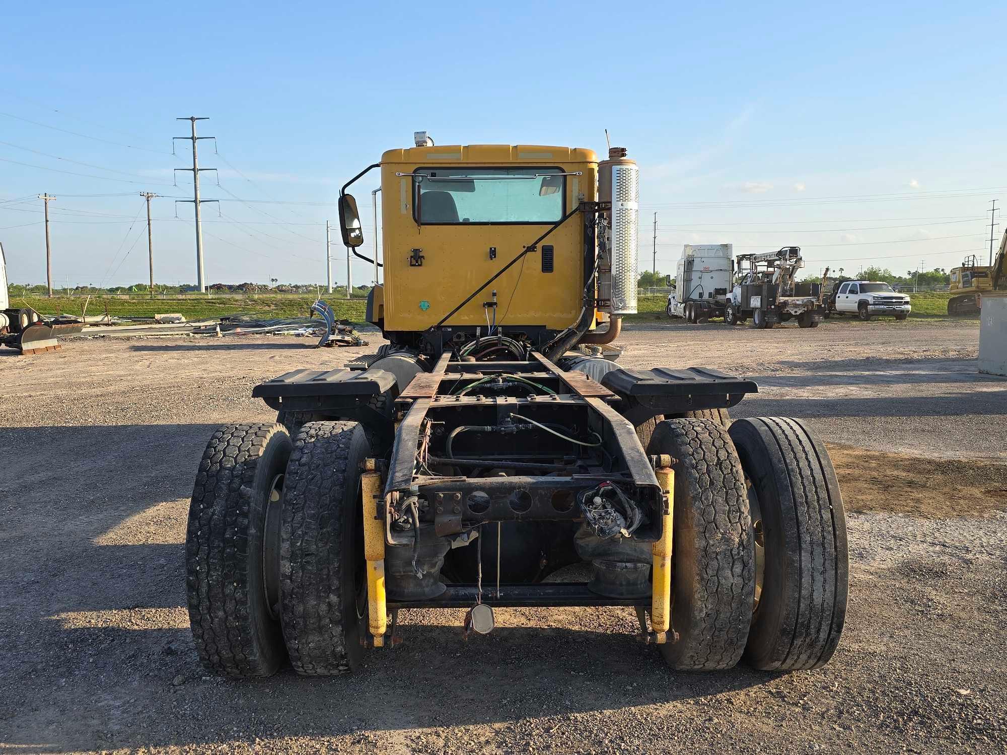 2012 International CF7 Day Cab Truck Tractor