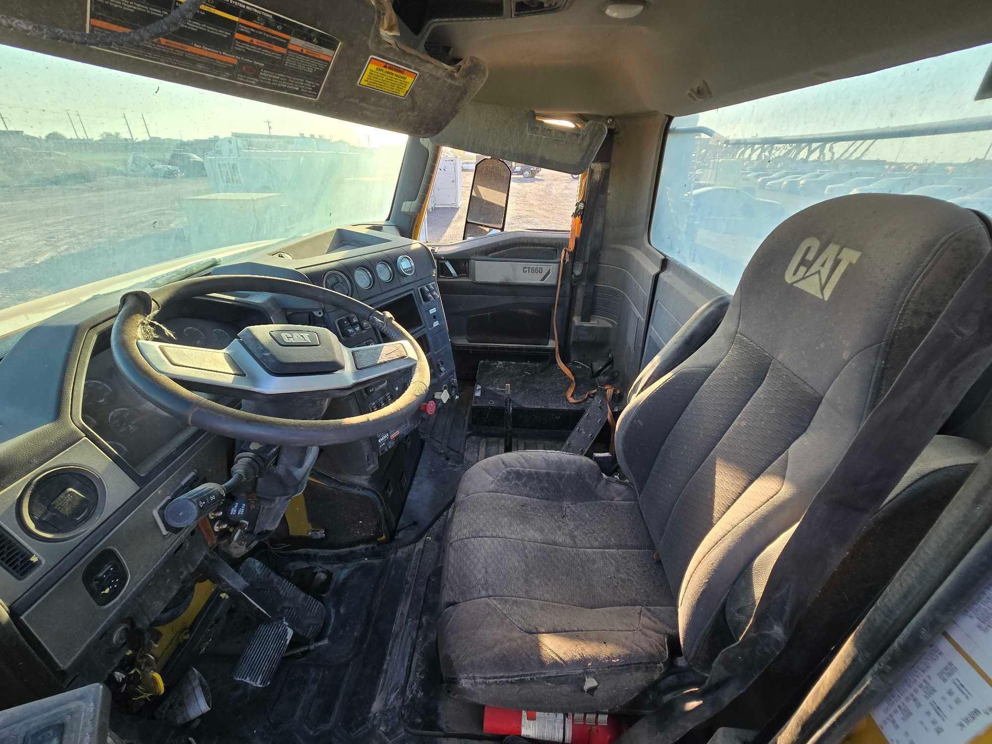 2012 International CF7 Day Cab Truck Tractor
