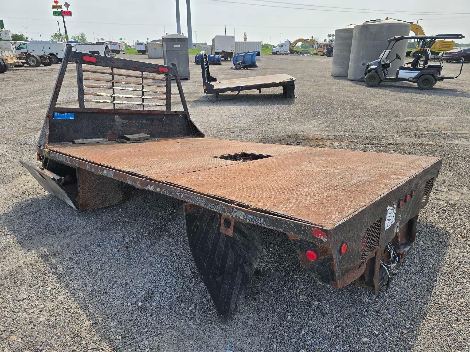 136 In x 91 In Flat Bed Truck Bed