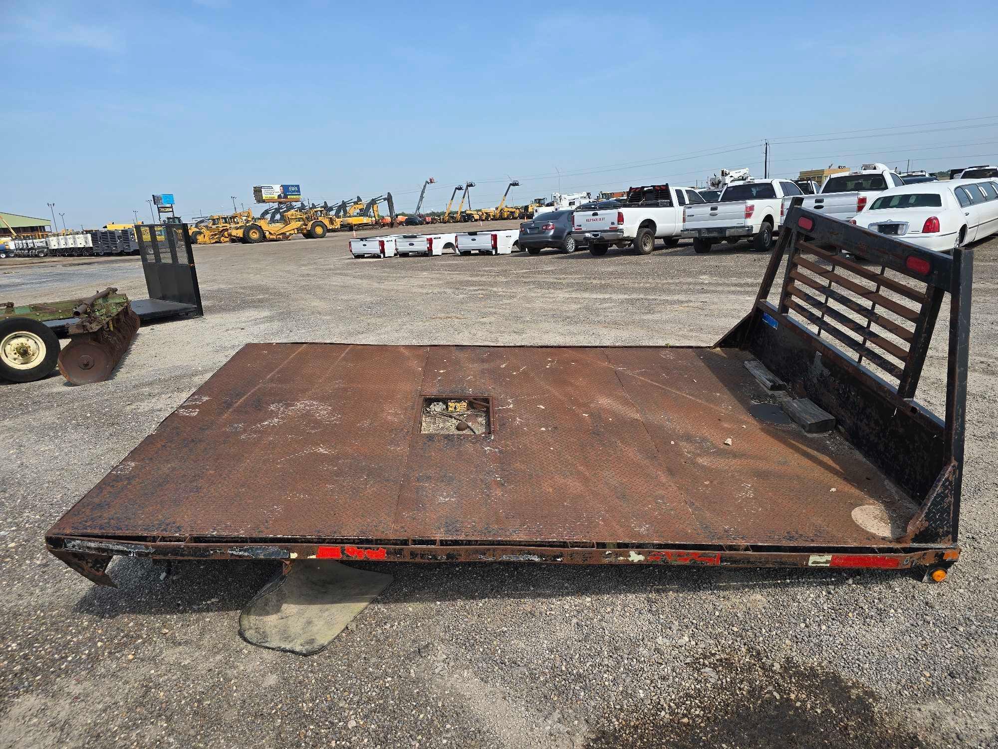 136 In x 91 In Flat Bed Truck Bed