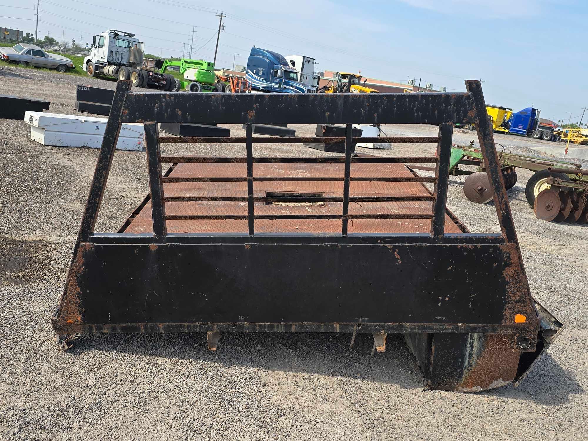 136 In x 91 In Flat Bed Truck Bed