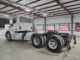 2014 Peterbilt 579 Day Cab Truck Tractor