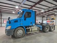 2014 Freightliner Cascadia 113 Day Cab Truck Tractor