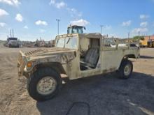 1990 AM General M998 1 1/4-ton HMMWV US Military Cargo/Troop Carr