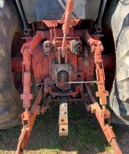 International 1586 Tractor