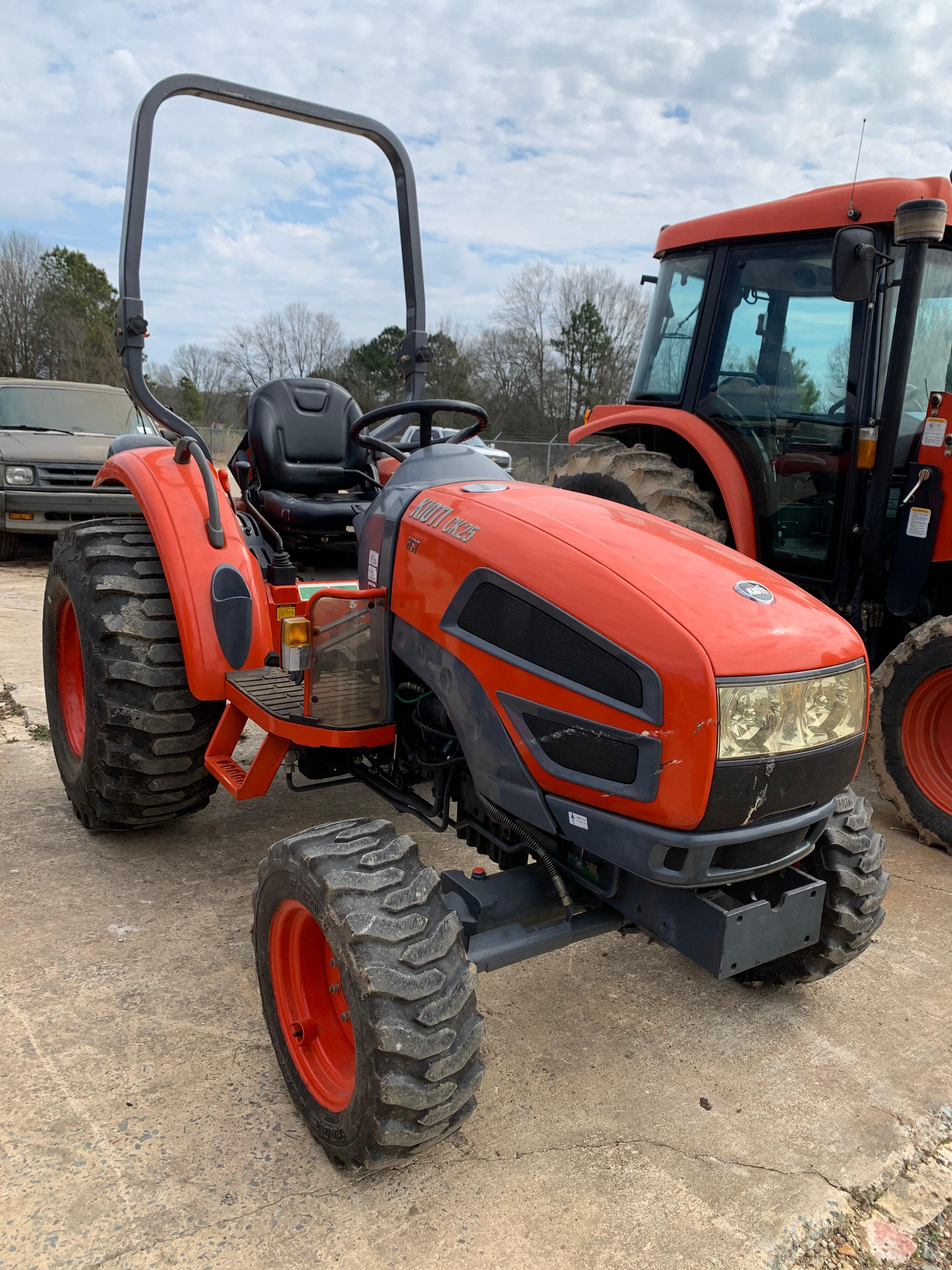 Kioti CK25 HST Tractor