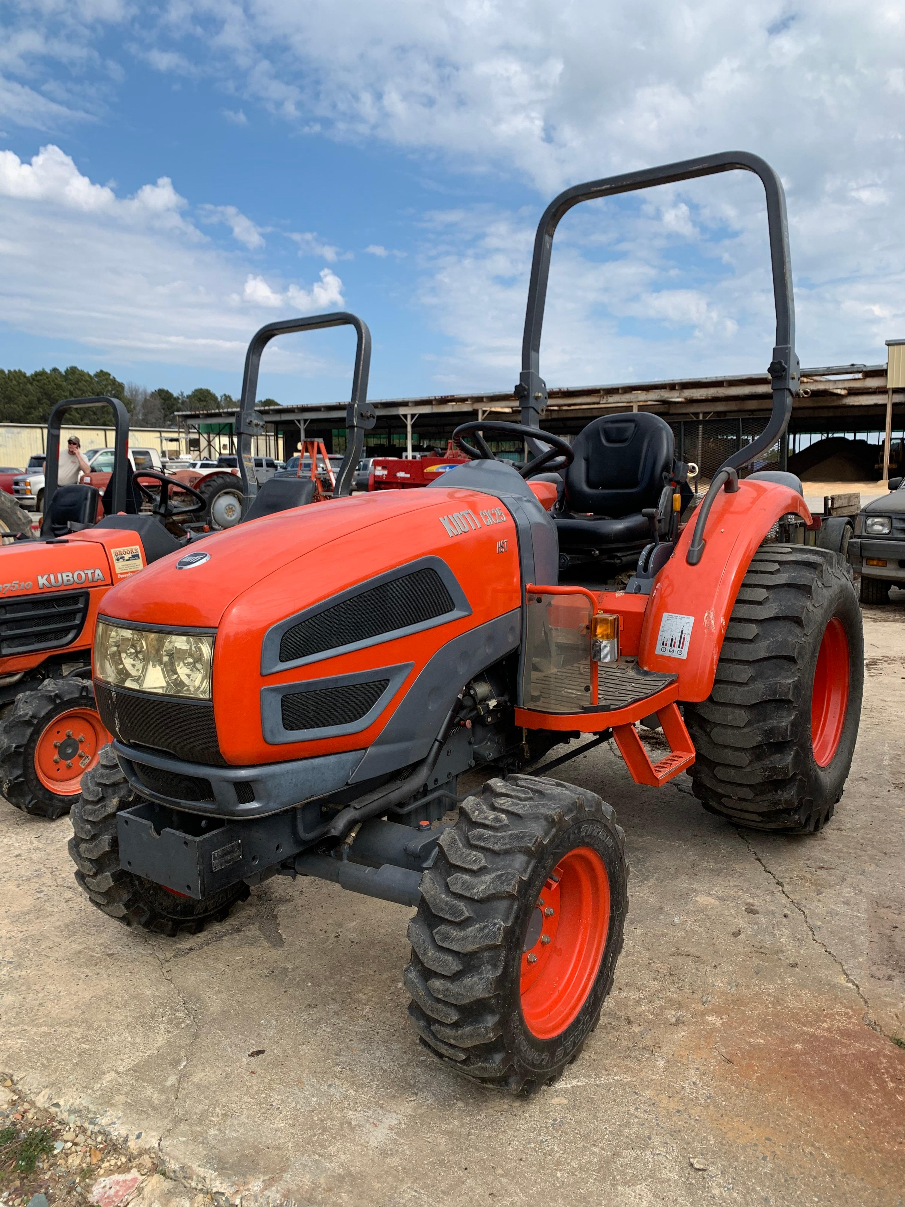 Kioti CK25 HST Tractor
