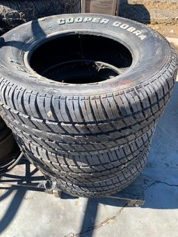 Cooper Cobra Tires 245x60R15 (Set of 3)