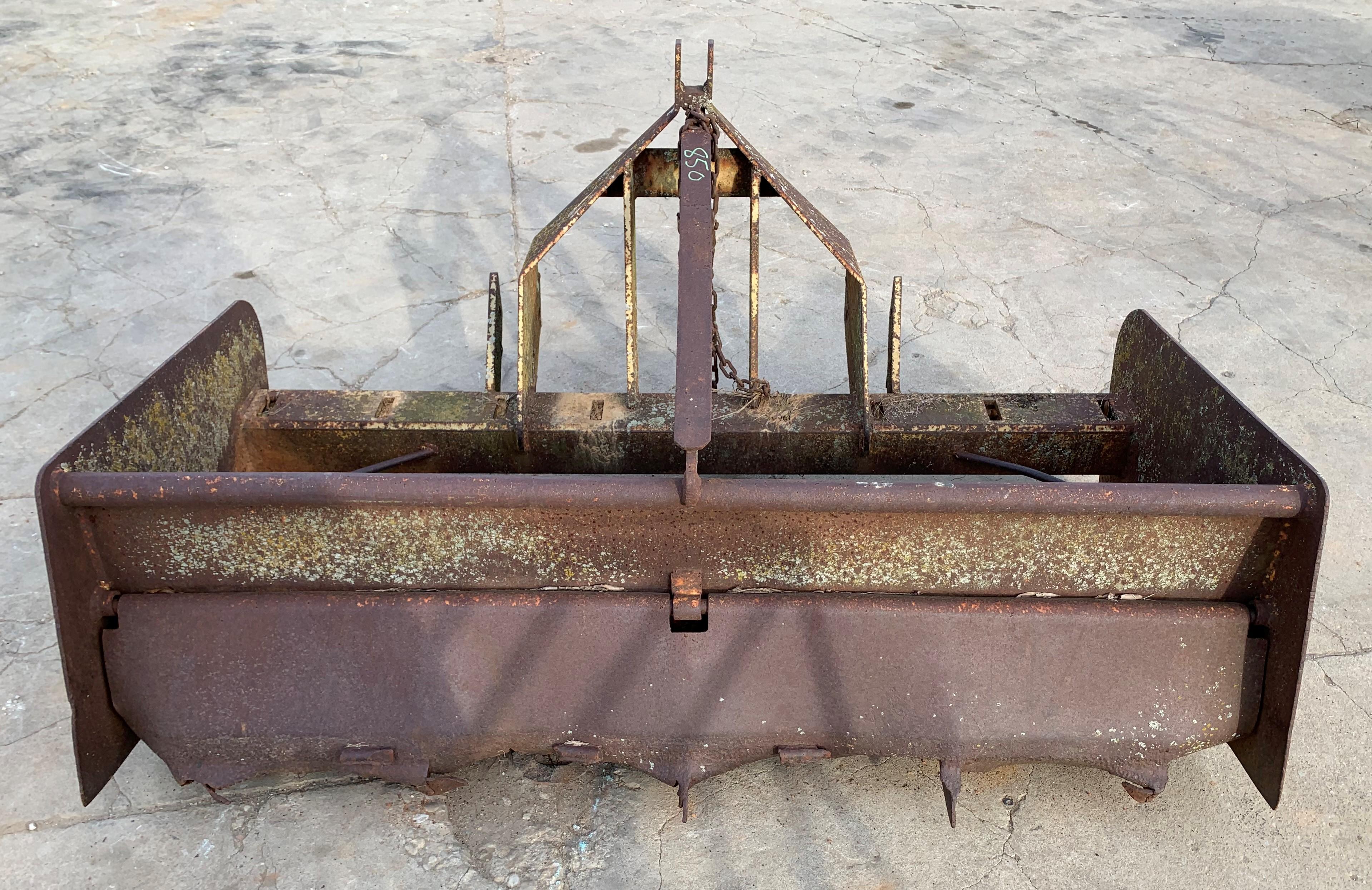 5.5ft 3pt Box Scrape