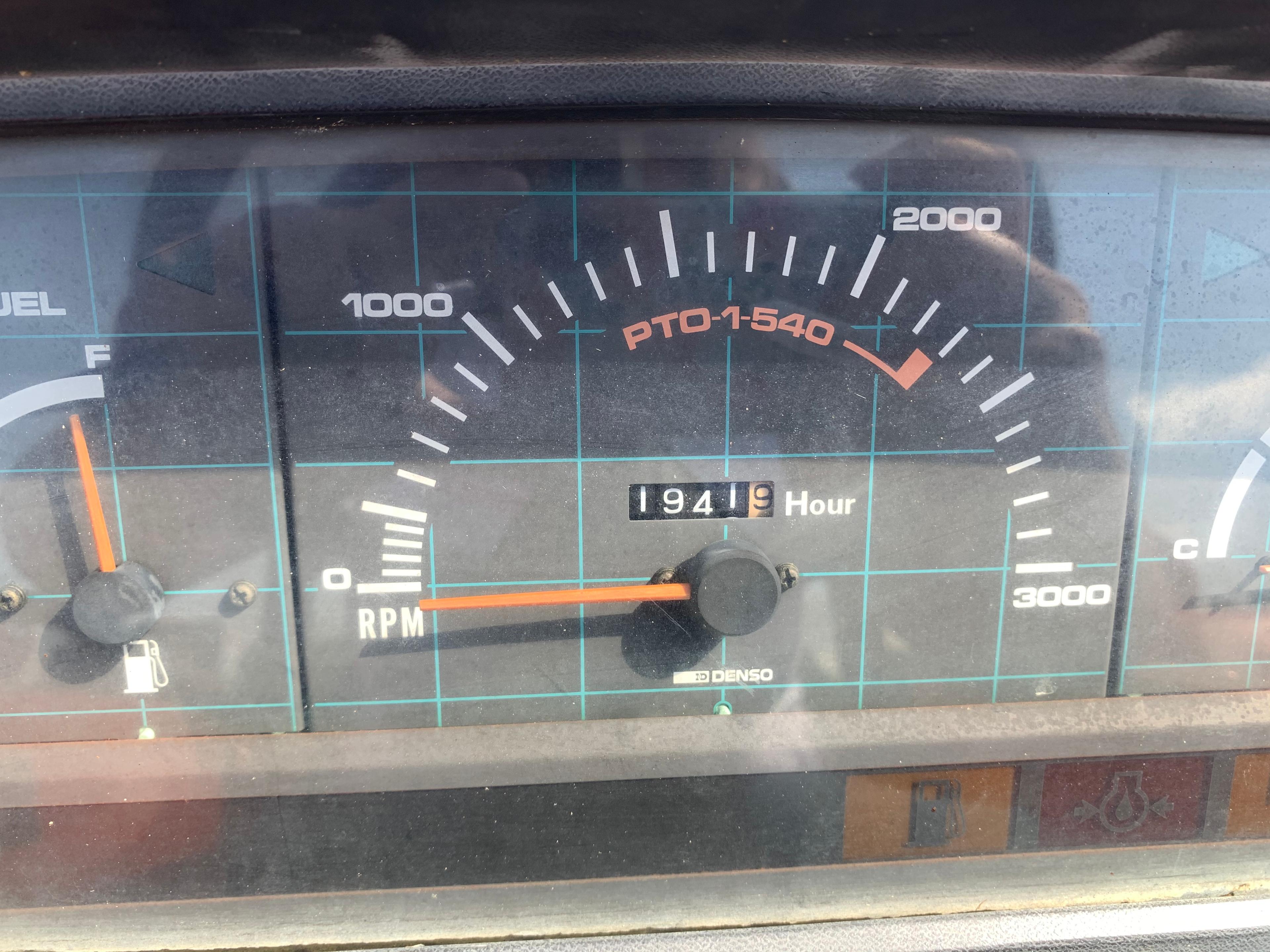 Kubota M5700 Utility Special