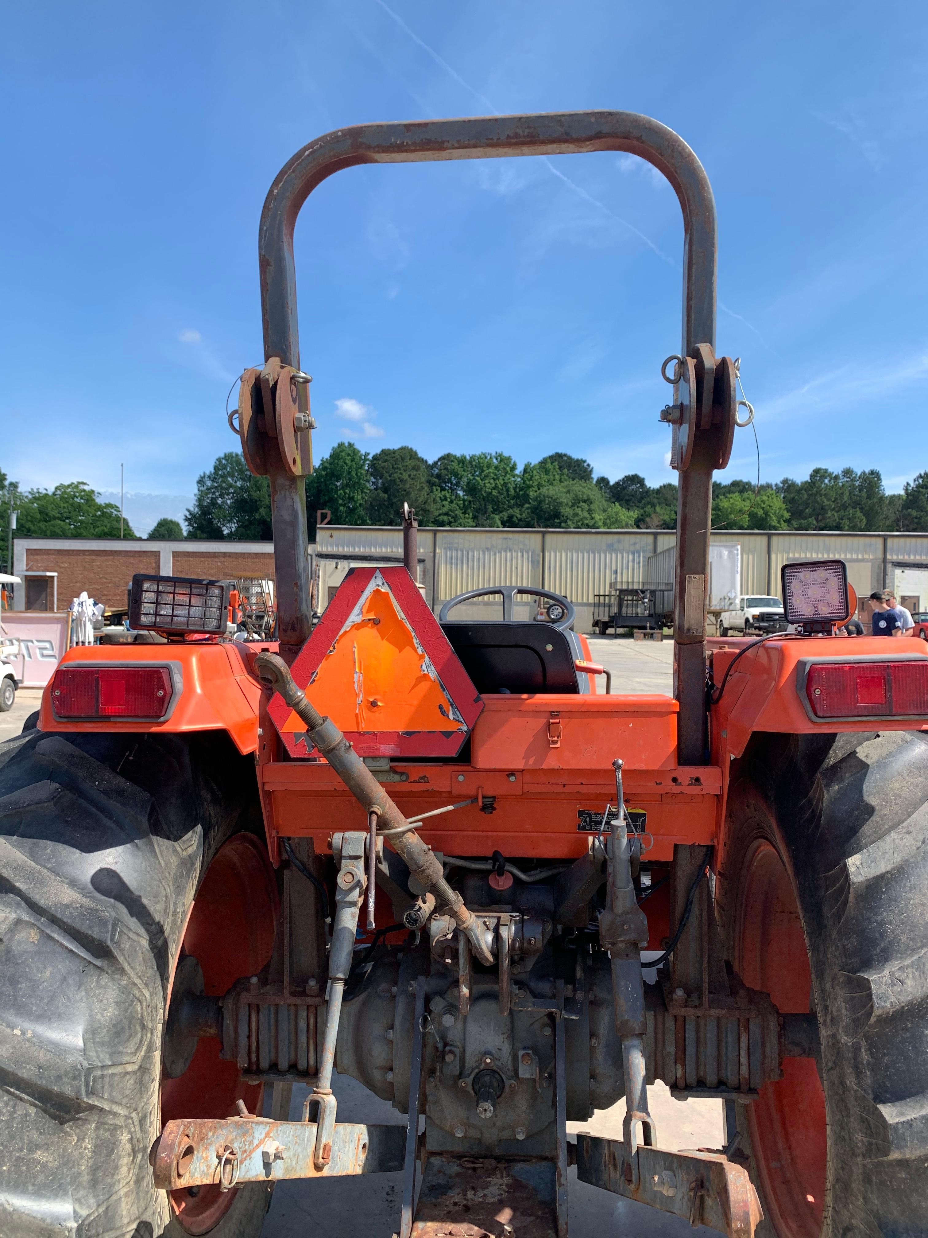 Kubota M5700 Utility Special