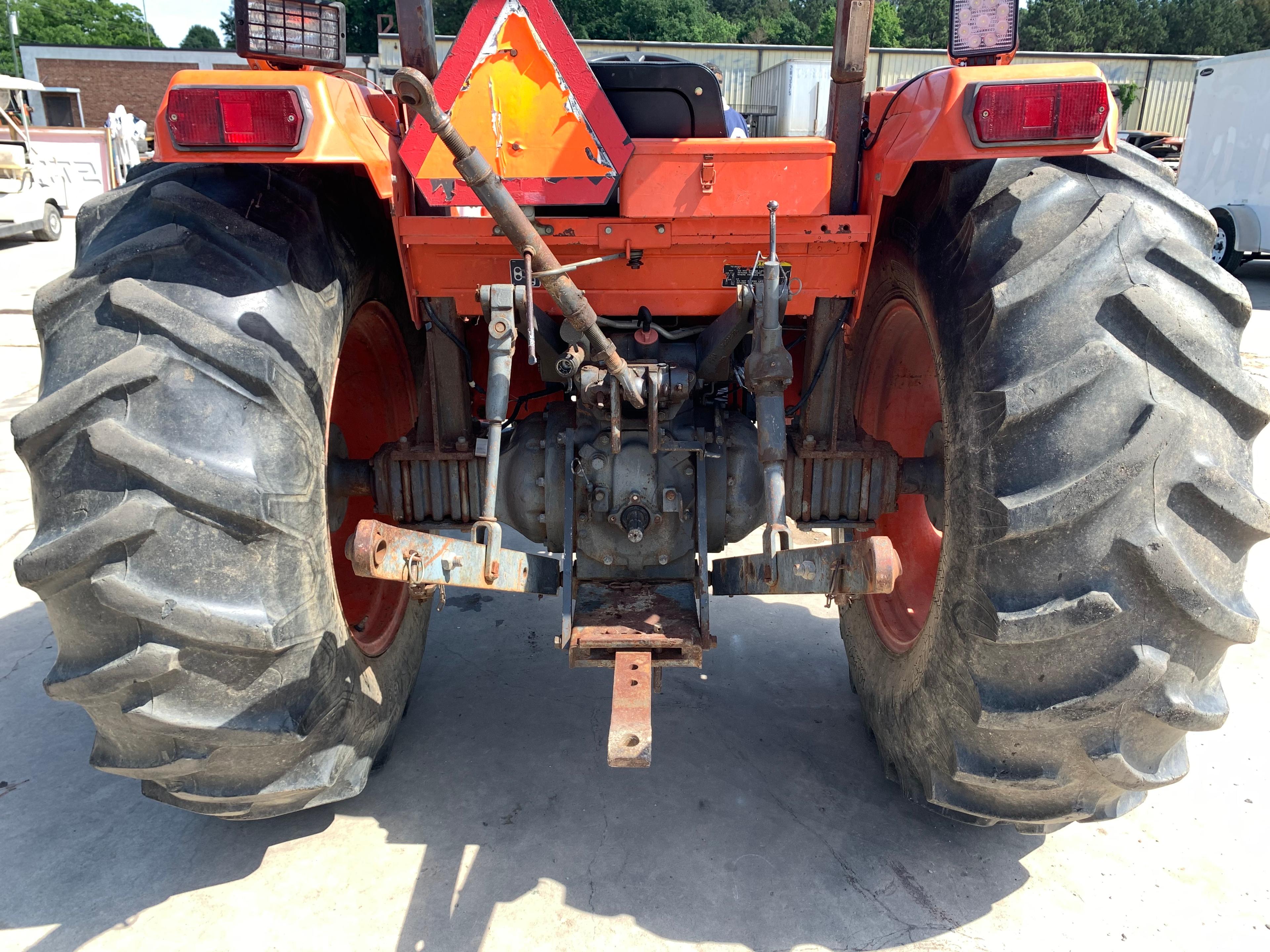 Kubota M5700 Utility Special