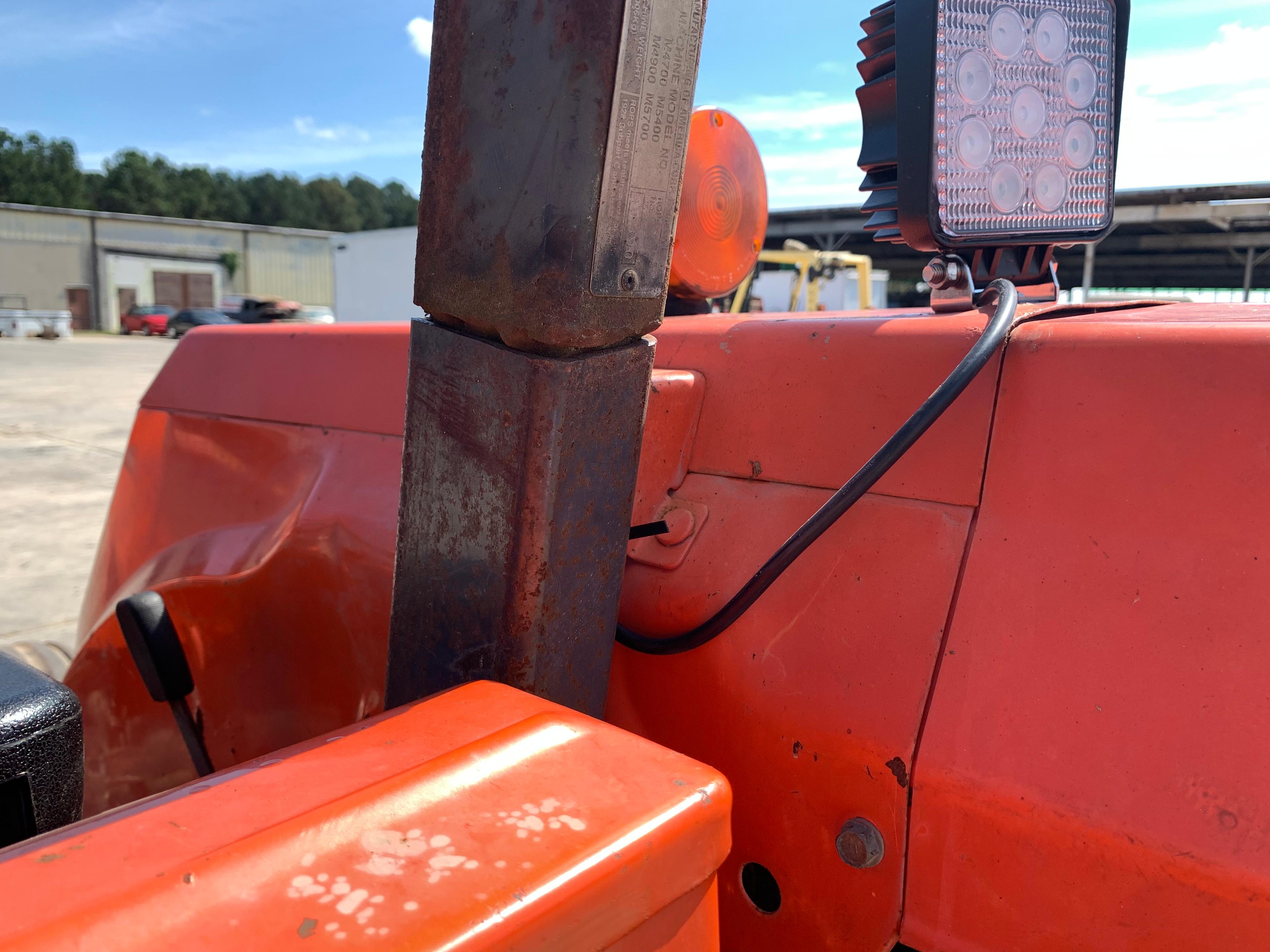 Kubota M5700 Utility Special