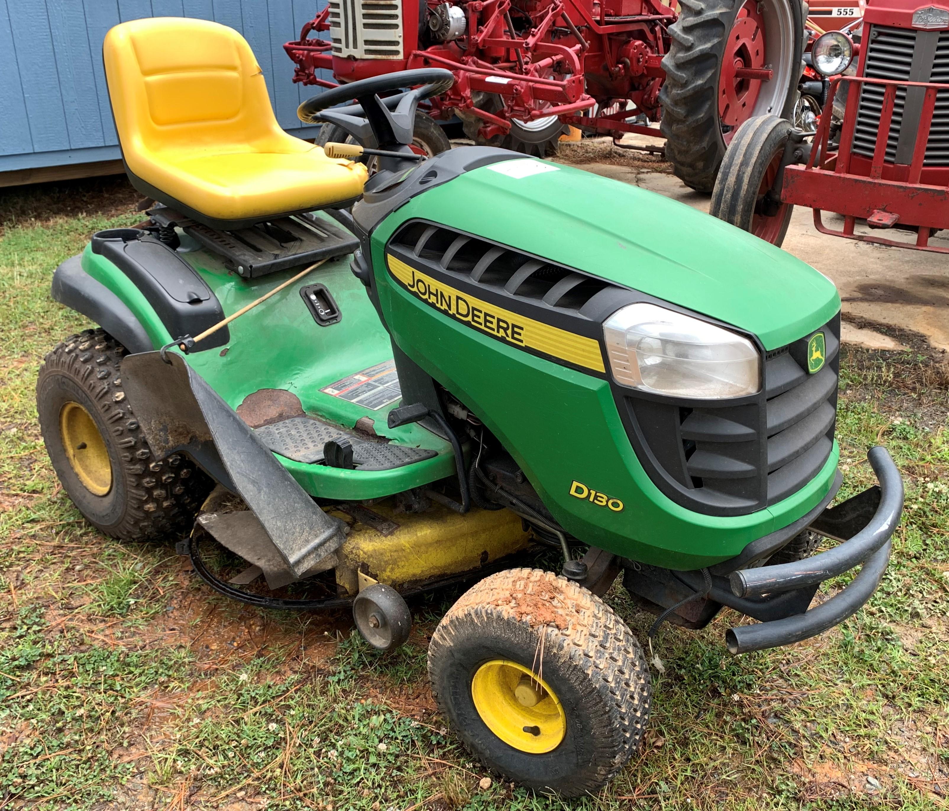 John Deere D130 Riding Mower Hydrostatic