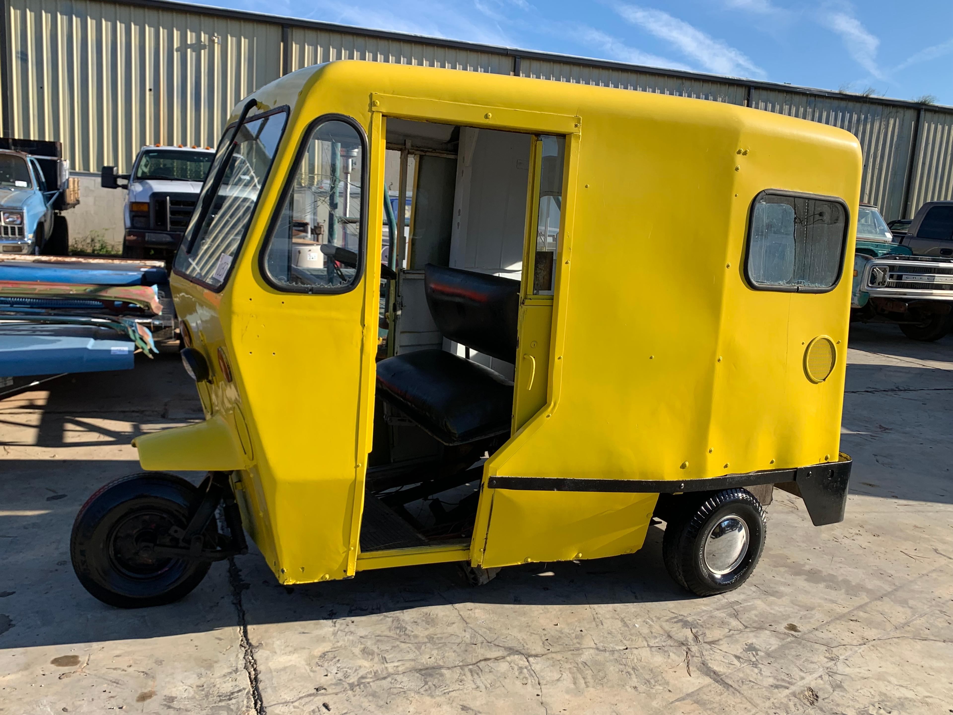 3 Wheel Mail Car