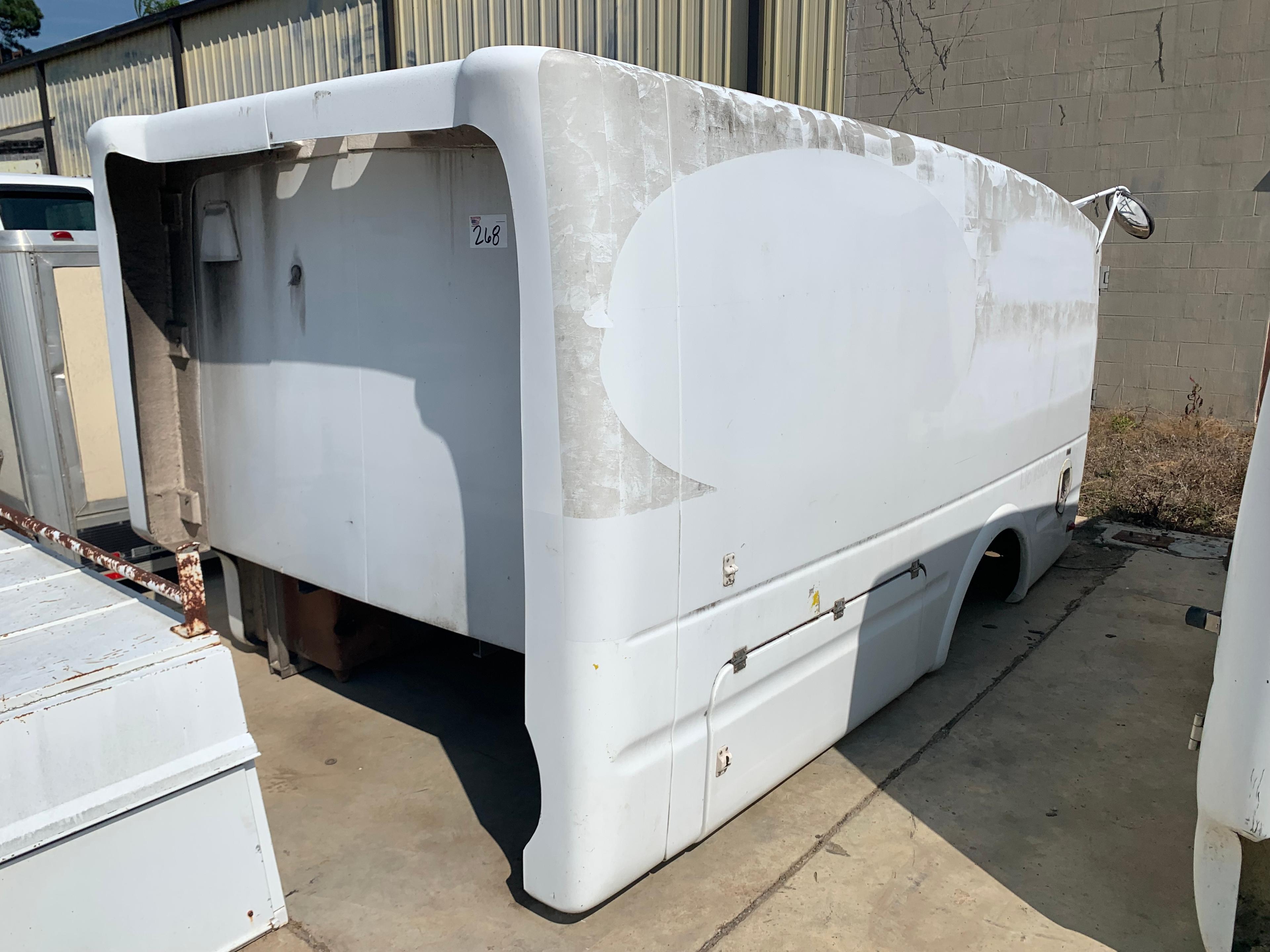 Pest Control Service Bed with Hoses & Reels