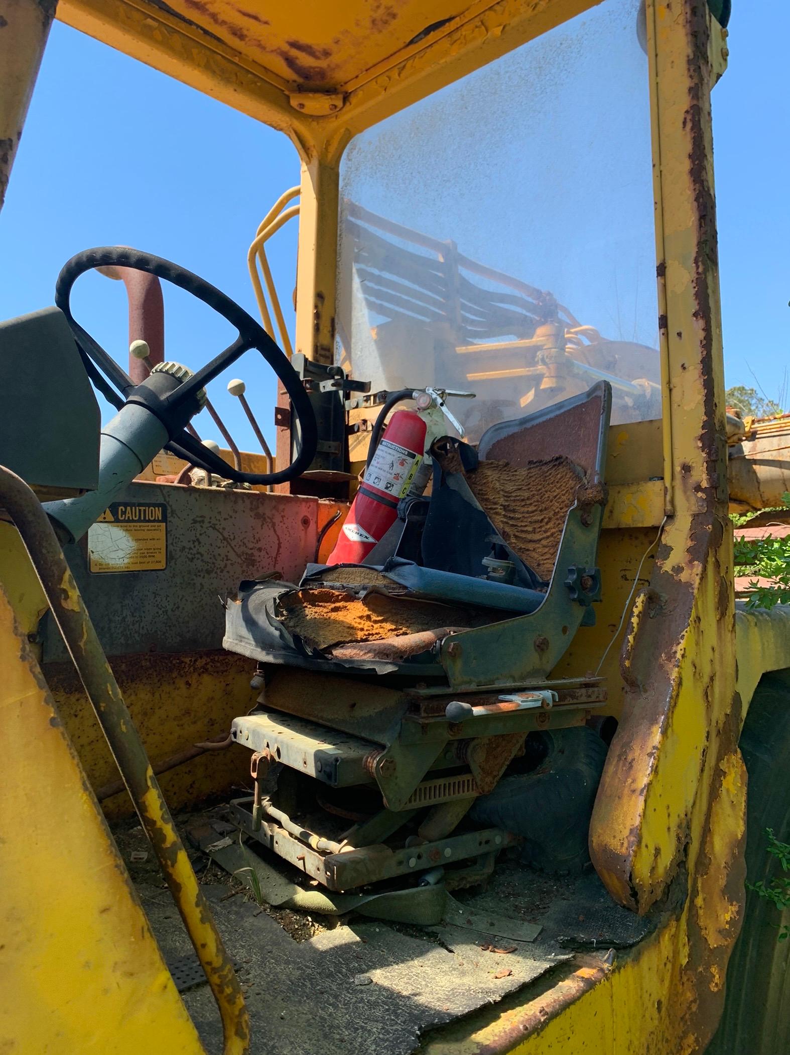 John Deere 762 Paddle Pan