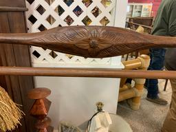 QUILT/RUG RACK & MISC LAMPS
