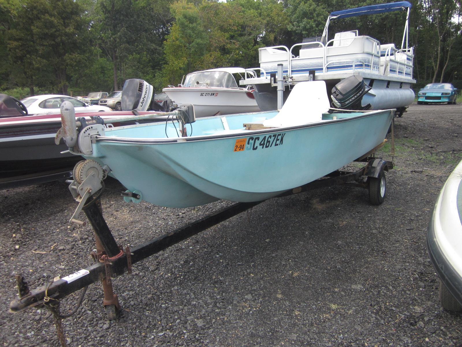 14ft Fishing Boat with 20hp Mercury Motor NO TITLE