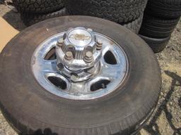 Set of 4 Chevrolet Factory 6 Lug Wheels w Tires
