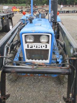 Ford 1900 TAS 4x4 Tractor
