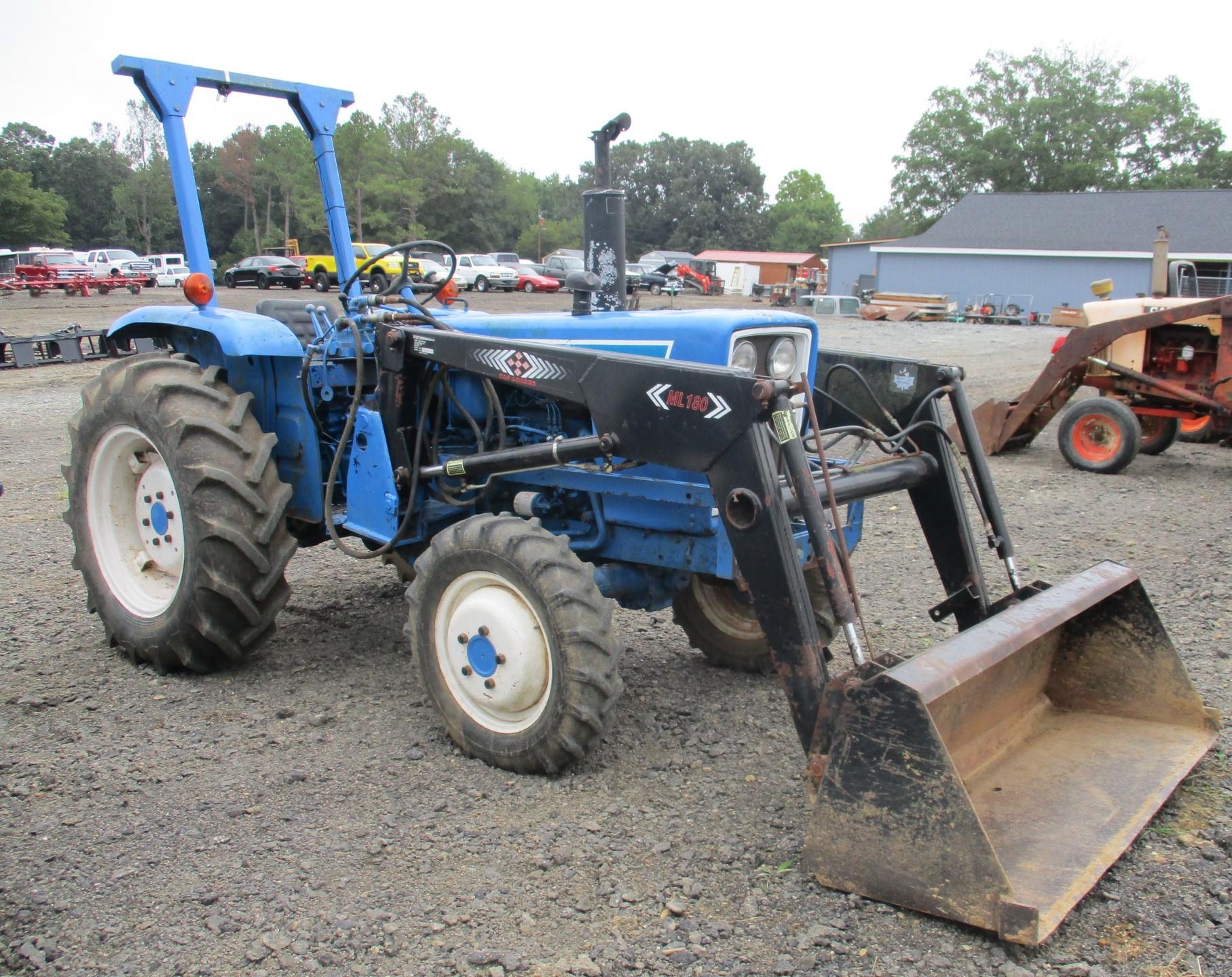 Ford 1900 TAS 4x4 Tractor
