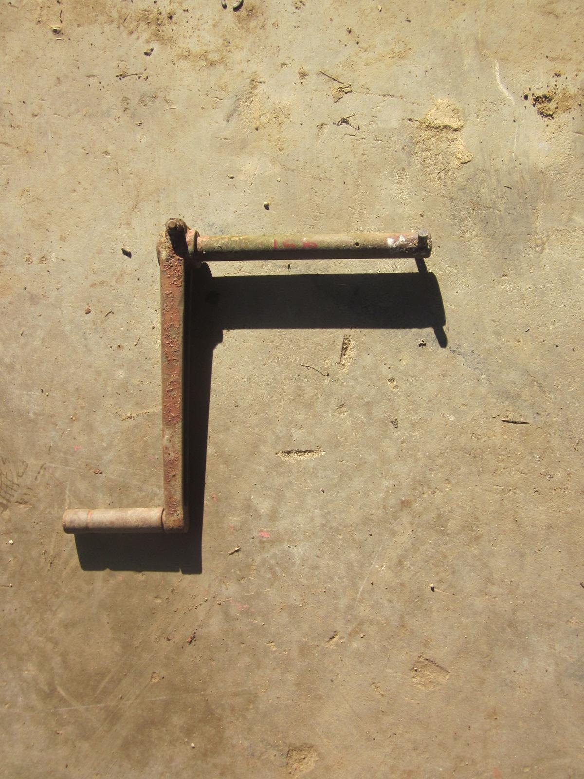 Cletrac hand crank