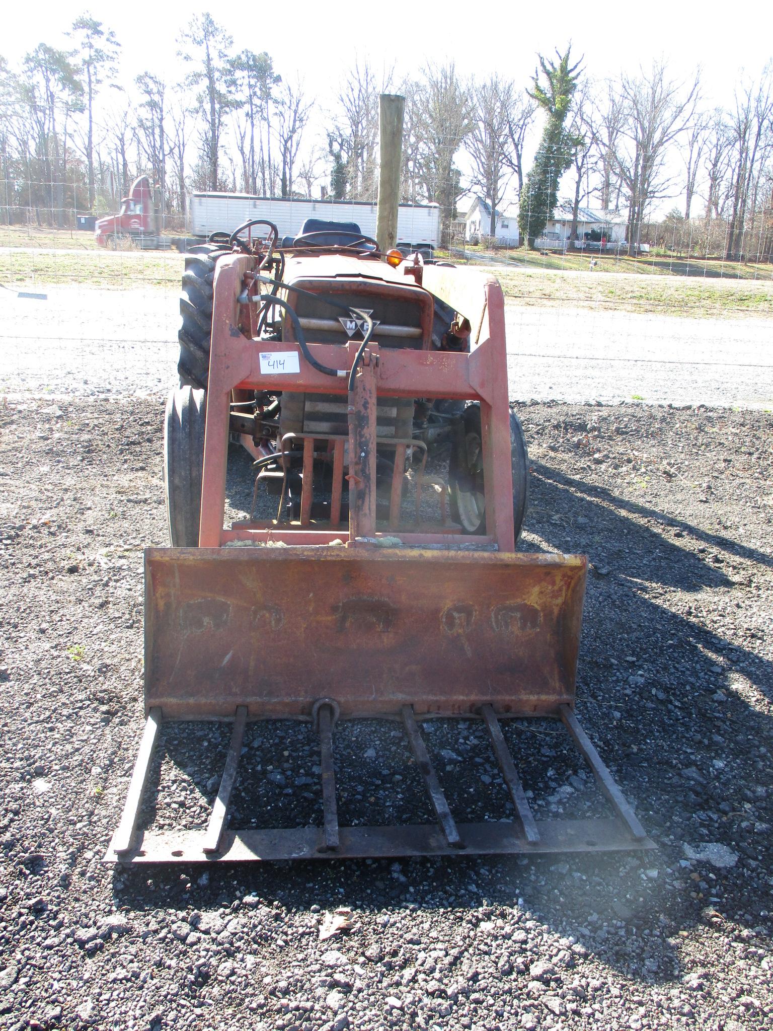 Massey Ferguson135 Diesel Tractor wFrontend Loader