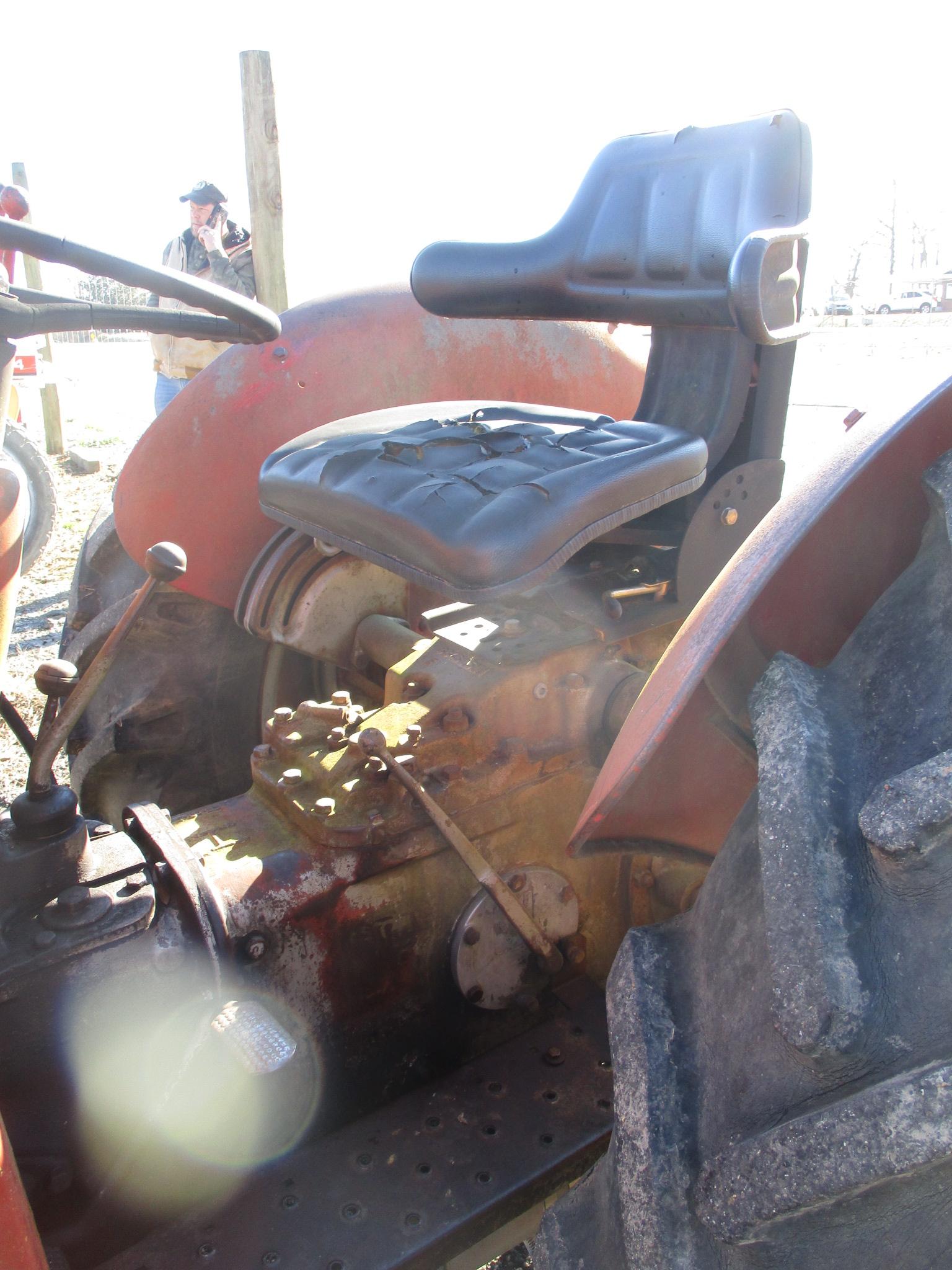 Massey Ferguson135 Diesel Tractor wFrontend Loader