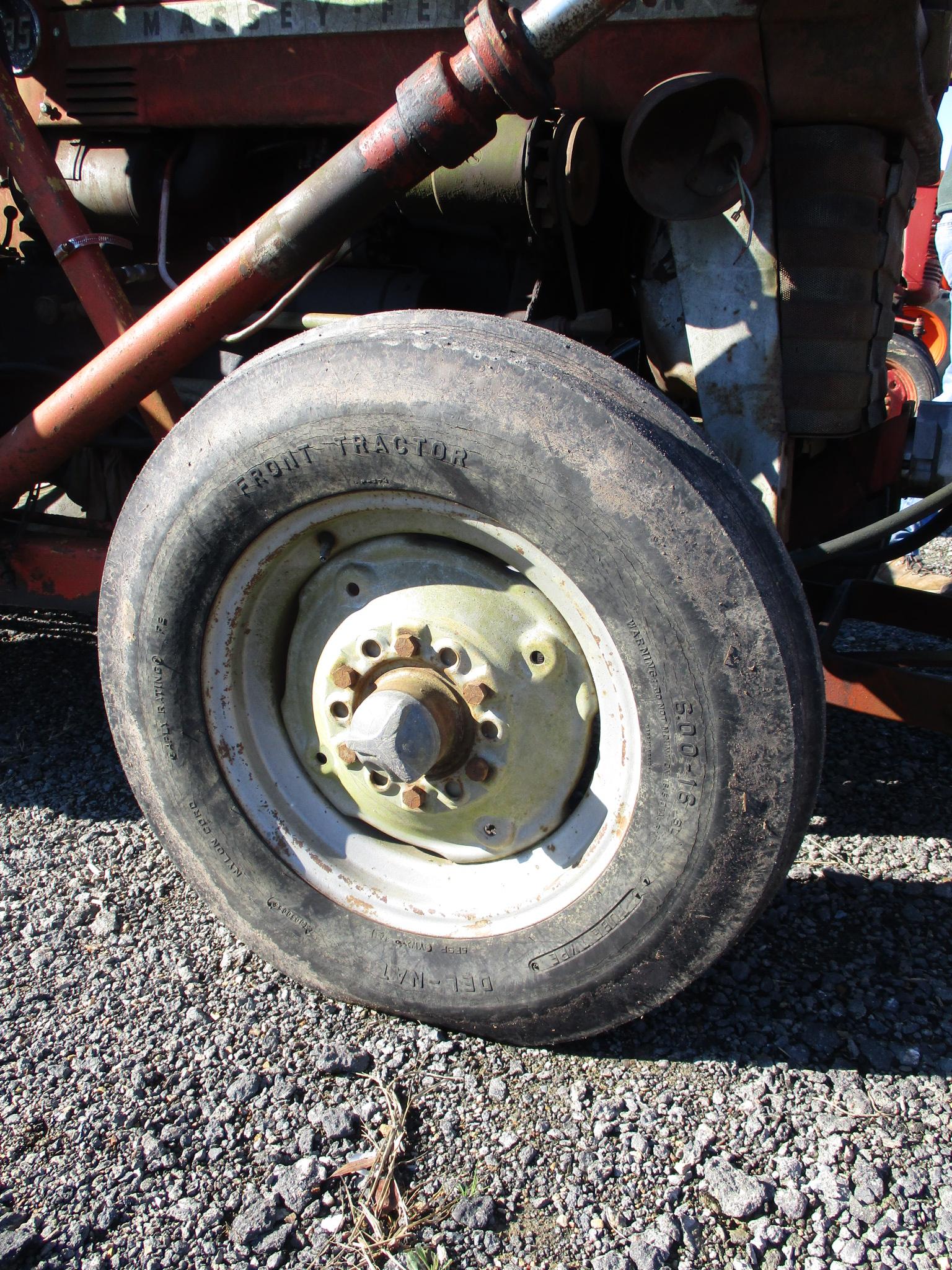 Massey Ferguson135 Diesel Tractor wFrontend Loader