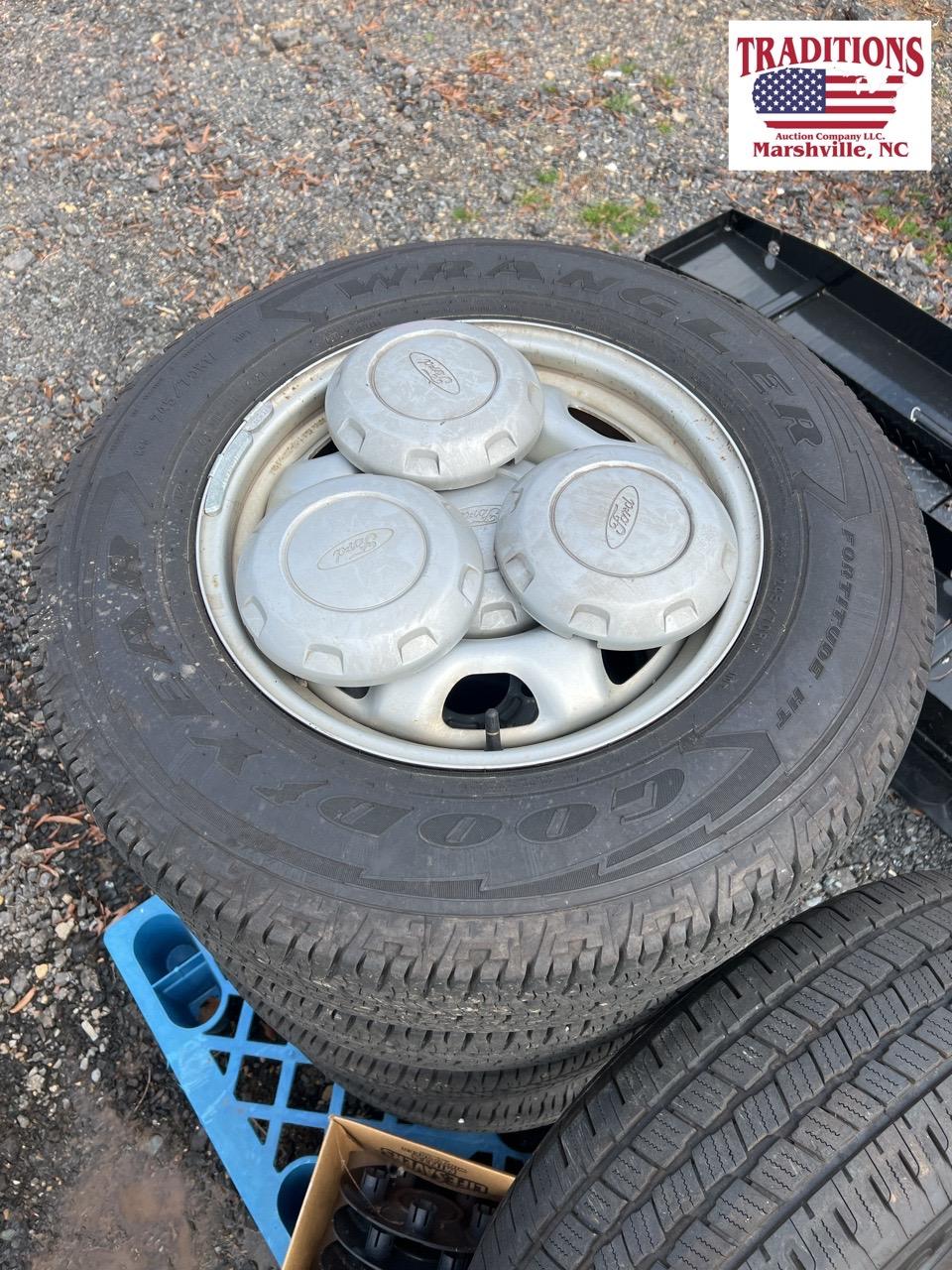 Set of 4 Ford Wheels with Tires