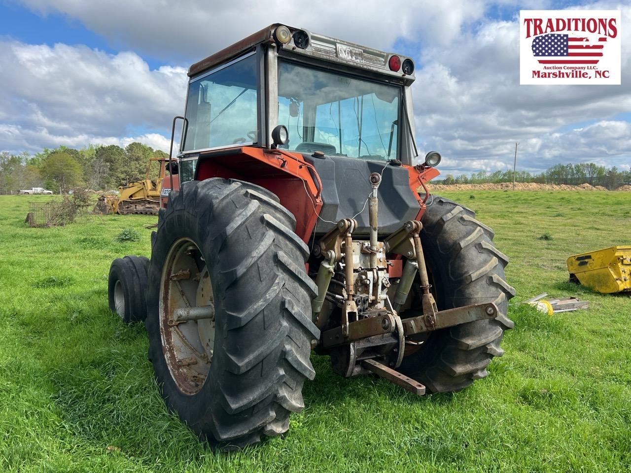 Massey Ferguson 2705