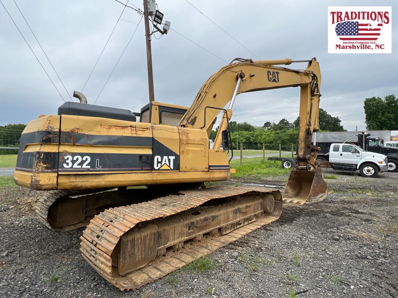 CAT 322L Excavator