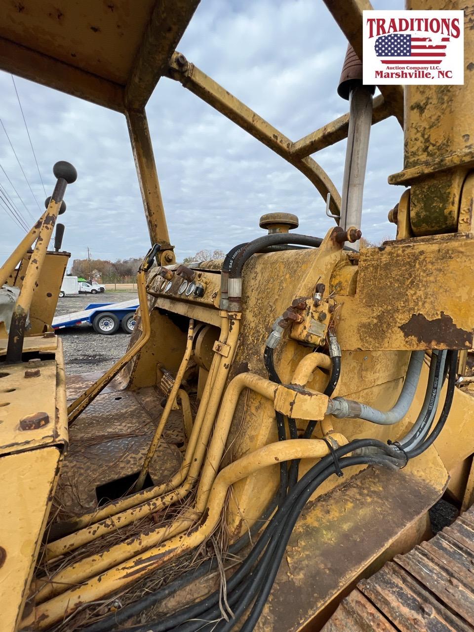 International Track Loader 175