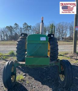 John Deere 2640 Tractor