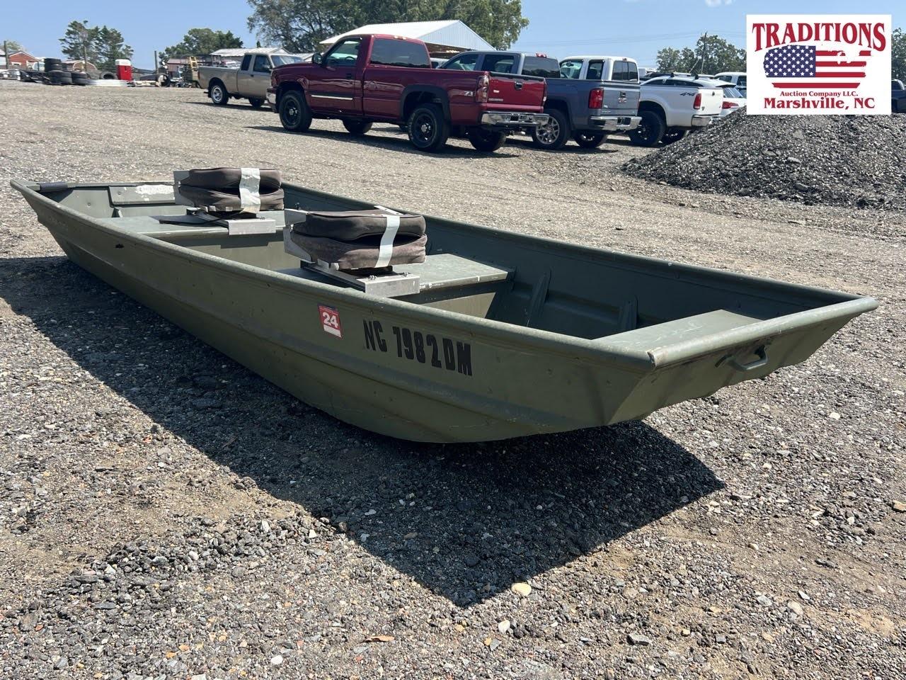 2009 Alumacraft Boat Hull A909
