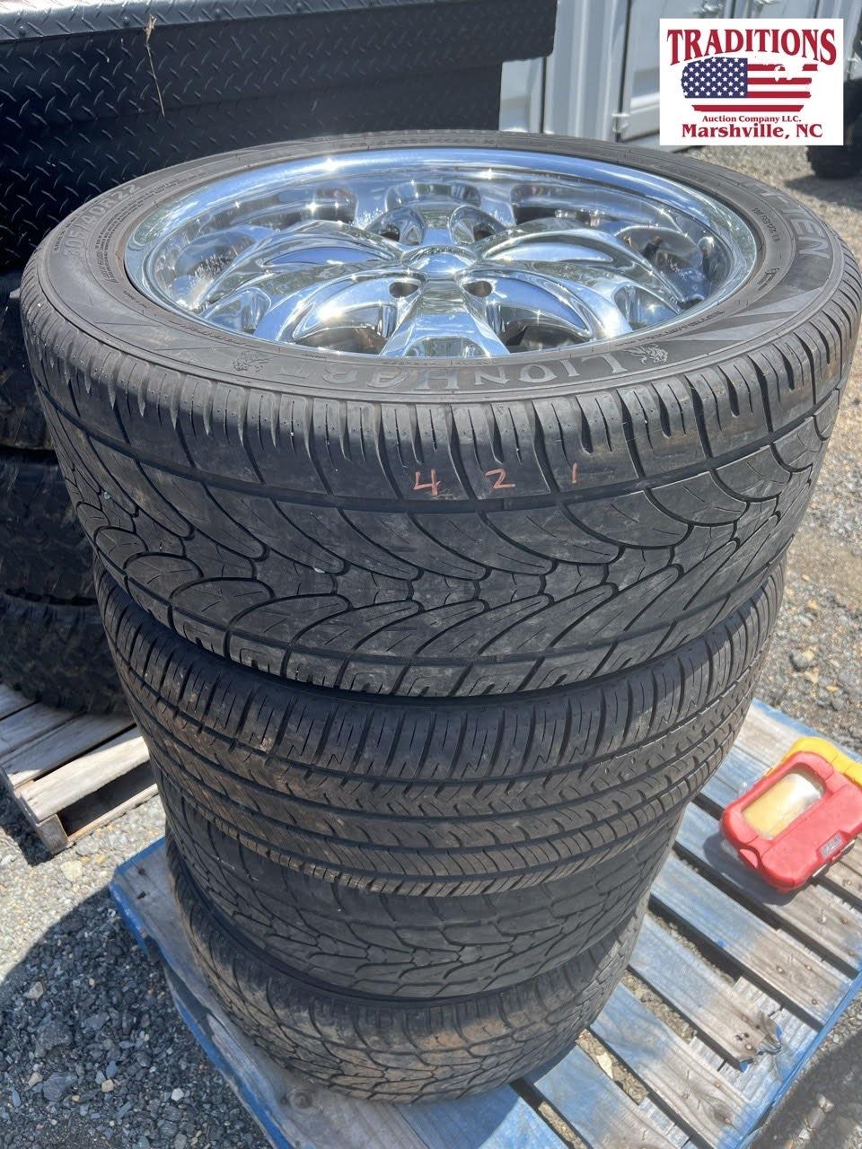 Set of 4 Pacer 6 Lug Wheels with Tires