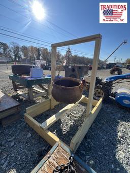 Cast Wash Pot with stand
